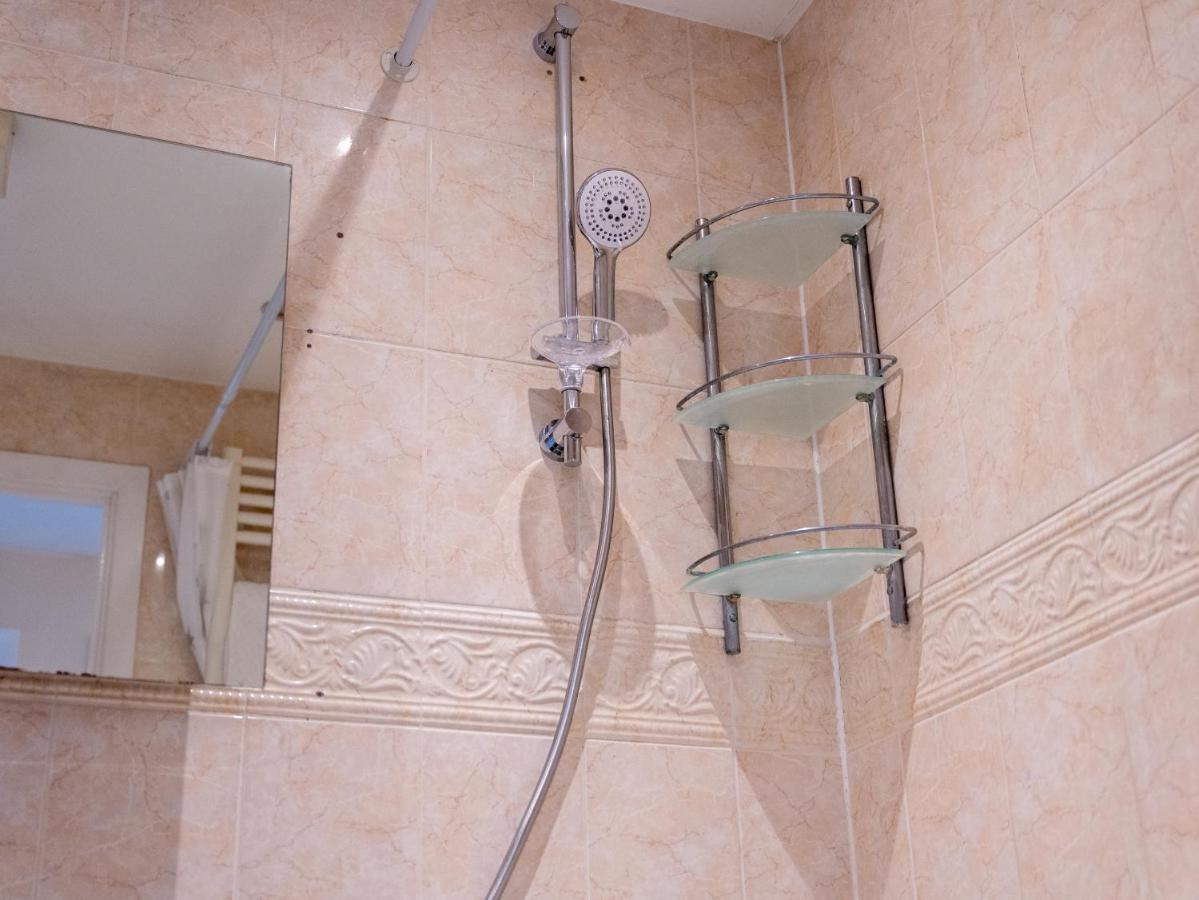 Luxury 2 Bed Apartment - Near Heathrow, Legoland, Windsor Слау Екстер'єр фото