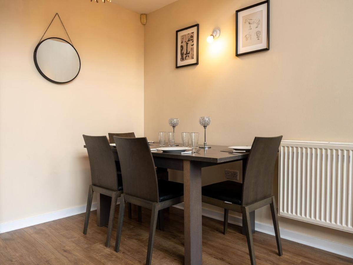 Luxury 2 Bed Apartment - Near Heathrow, Legoland, Windsor Слау Екстер'єр фото
