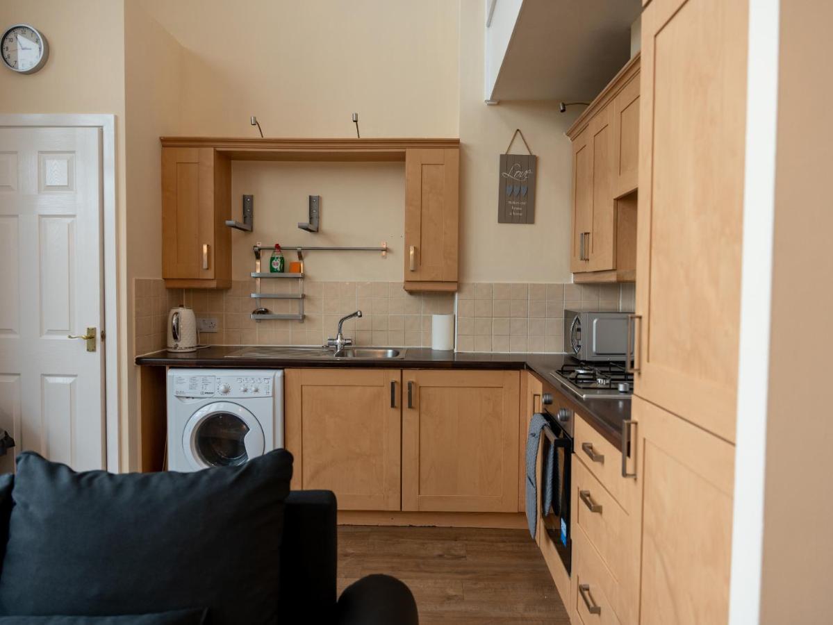Luxury 2 Bed Apartment - Near Heathrow, Legoland, Windsor Слау Екстер'єр фото