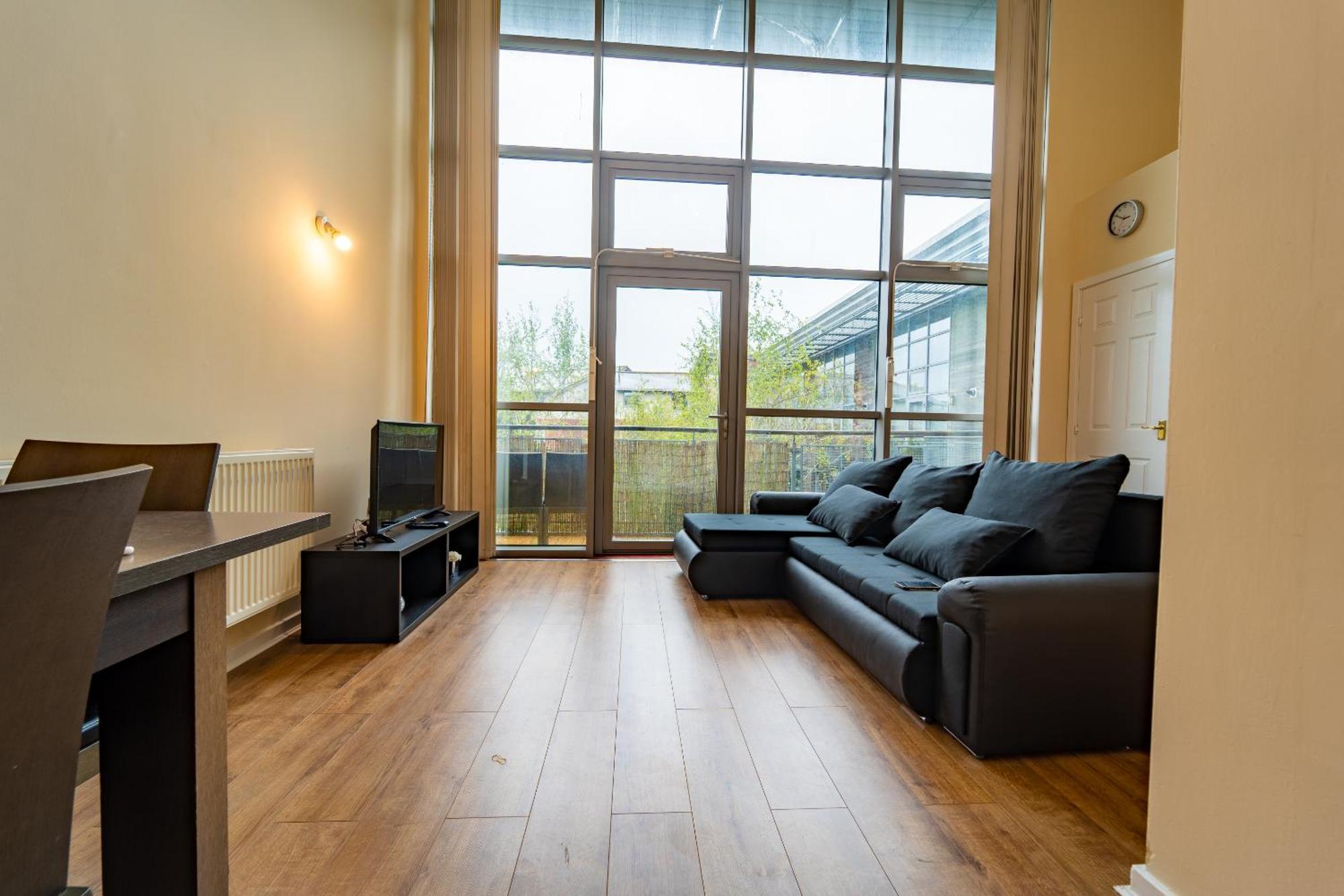 Luxury 2 Bed Apartment - Near Heathrow, Legoland, Windsor Слау Екстер'єр фото